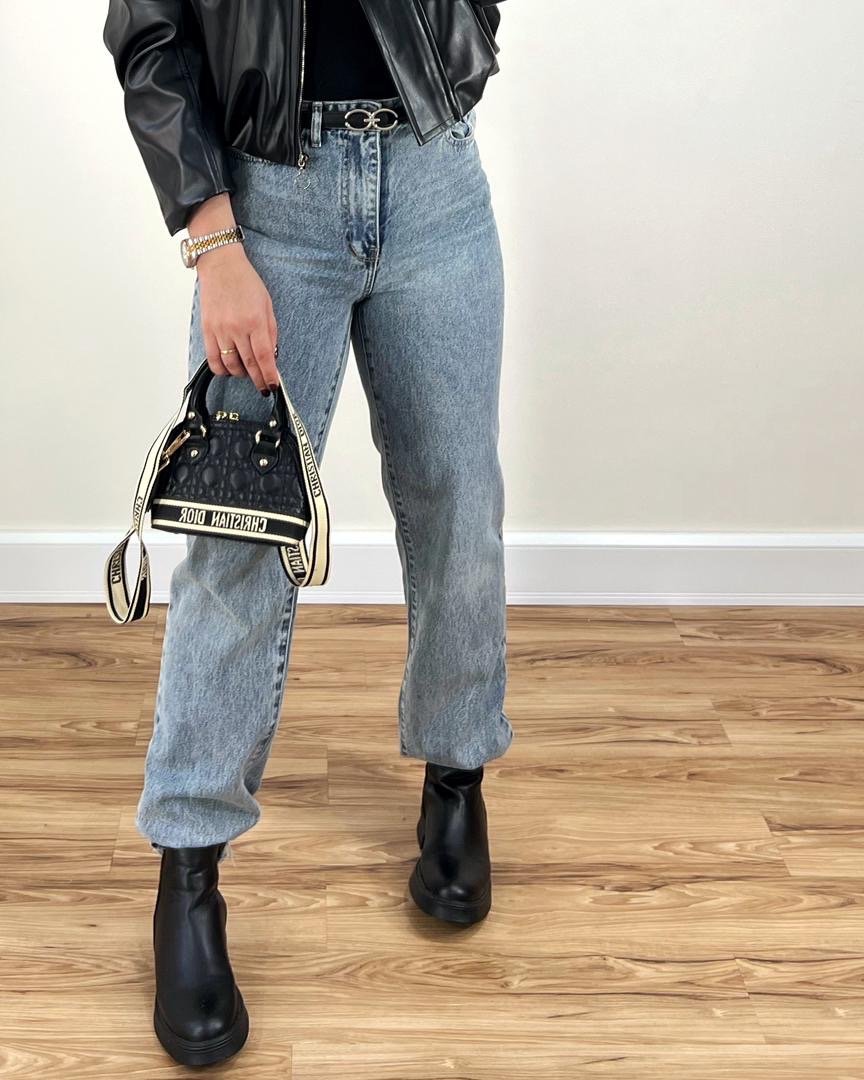 b386c6ac-b51f-4935-9a21-084934bc1511